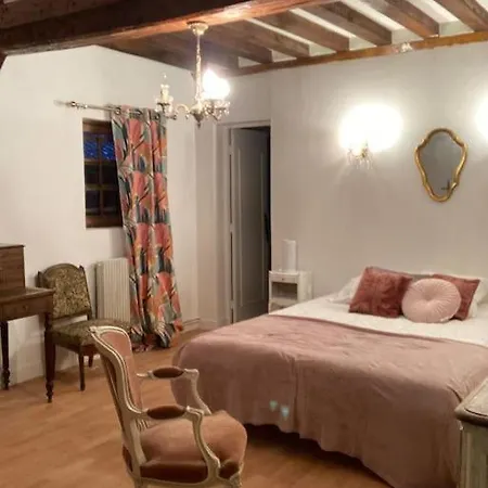 Casa de Férias Le Clos Saint Hugues Pont-Évêque
